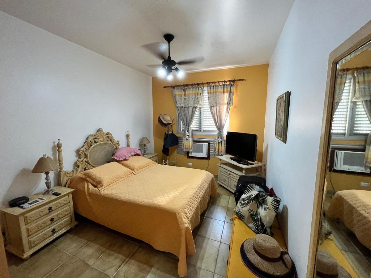 Super Aconchegante E Espacoso - Sacada Ampla E Perto Da Praia - Super Confortavel - Ap. 13 - Ed. Maison Du Parc Guarujá Eksteriør billede