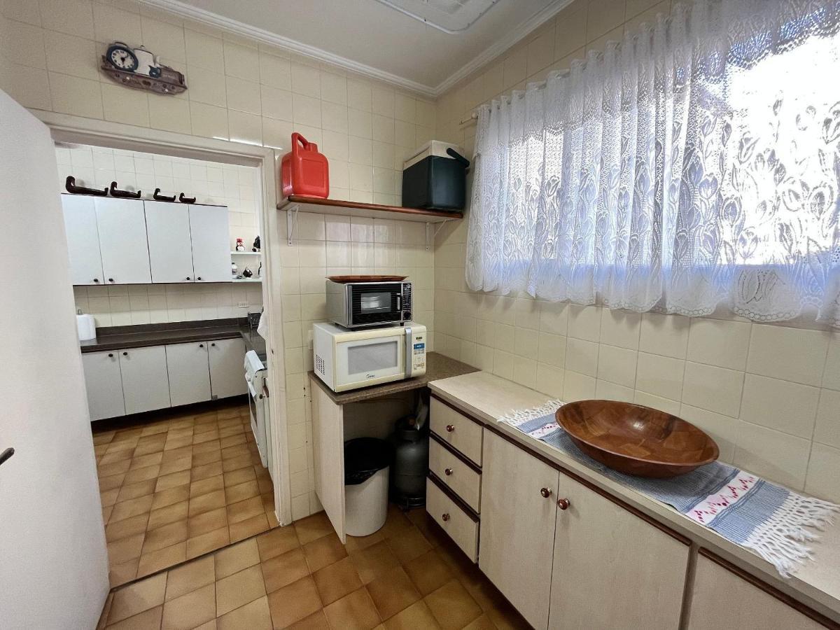 Super Aconchegante E Espacoso - Sacada Ampla E Perto Da Praia - Super Confortavel - Ap. 13 - Ed. Maison Du Parc Guarujá Eksteriør billede